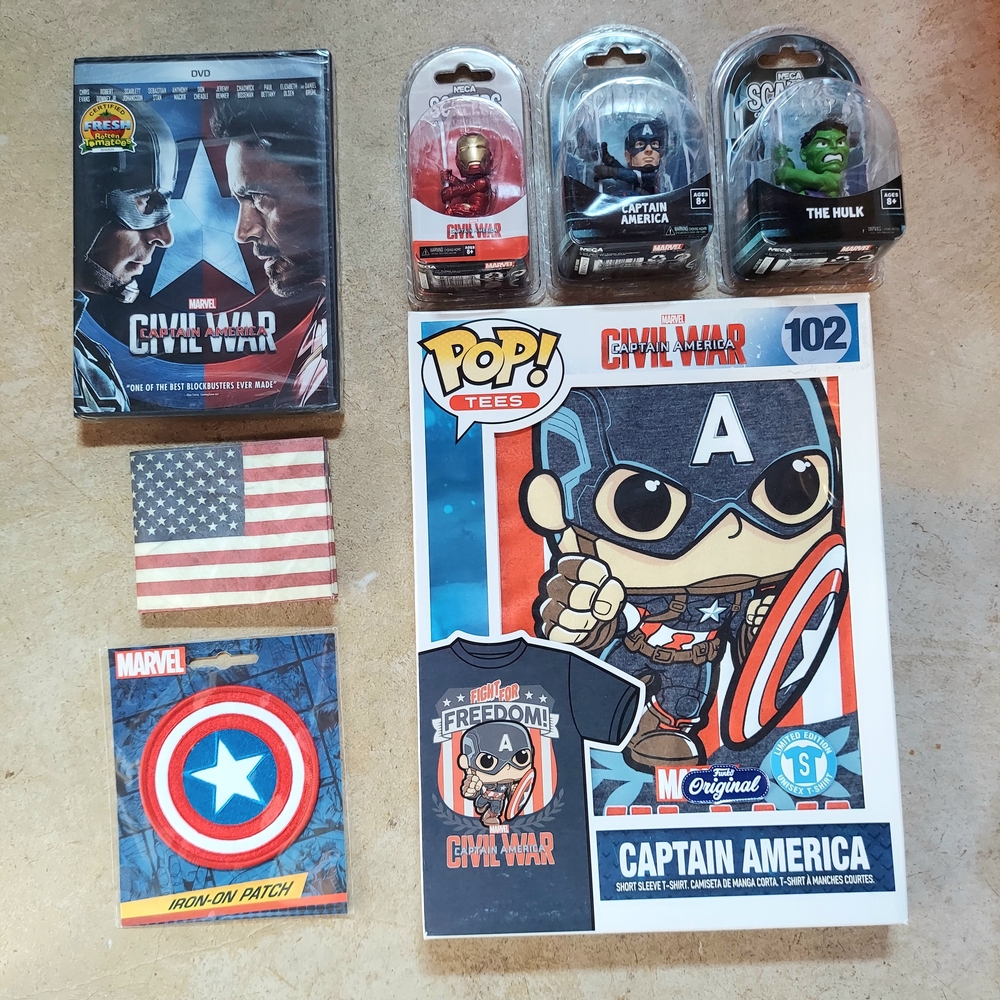 NEW Marvel's Captain America Civil War Ultimate Collectible 7 Items Lot
